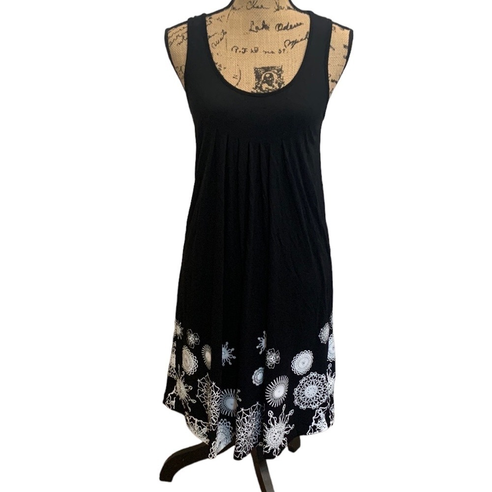 Swim Suit Bathing Suit Cover Up Sleeveless‎ Black and White Floral Print Size 4